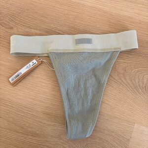 SKIMS Cotton Rib Mid-Rise Thong – BNWT